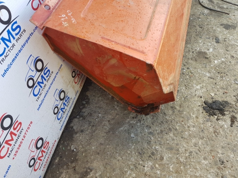 Fiat 115-90, 130-90, 150-90, 160-90, 180-90 Super Comfort Cab Fuel Tank 5151991 - Brandstoftank: afbeelding 2 Fiat 115-90, 130-90, 150-90, 160-90, 180-90 Super Comfort Cab Fuel Tank 5151991 - Brandstoftank: afbeelding 2