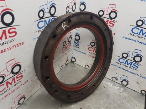 Fiat 140-90, 130-90, 160-90 Rear Axle Spacer Brake Housing 5117648, 5117658 - Remdelen voor Tractor: afbeelding 3 Fiat 140-90, 130-90, 160-90 Rear Axle Spacer Brake Housing 5117648, 5117658 - Remdelen voor Tractor: afbeelding 3