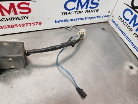 Fiat F, F-dt Series F140, F100, F115, F120, F130 Switch Lever Lights 5141940 - Lichten/ Verlichting: afbeelding 3 Fiat F, F-dt Series F140, F100, F115, F120, F130 Switch Lever Lights 5141940 - Lichten/ Verlichting: afbeelding 3