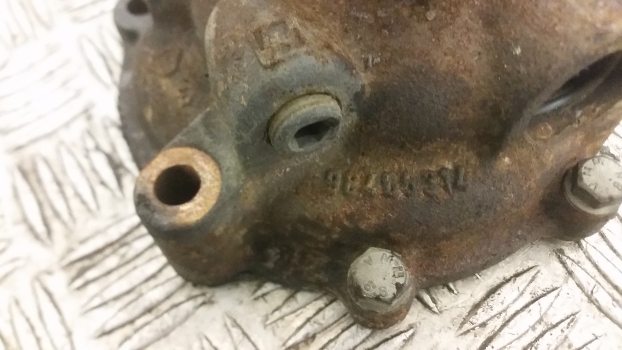 Fiat Ford 30, 10s, 35, F, F Dt F130, F120, F110, F140 Water Pump 98497117 - Waterpomp voor Tractor: afbeelding 2 Fiat Ford 30, 10s, 35, F, F Dt F130, F120, F110, F140 Water Pump 98497117 - Waterpomp voor Tractor: afbeelding 2