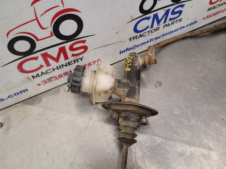 Fiat New Holland F, M, 60 Series F130, M115, 8160 Clutch Master Cylinder 5150299 - Koppelingscilinder voor Tractor: afbeelding 3 Fiat New Holland F, M, 60 Series F130, M115, 8160 Clutch Master Cylinder 5150299 - Koppelingscilinder voor Tractor: afbeelding 3