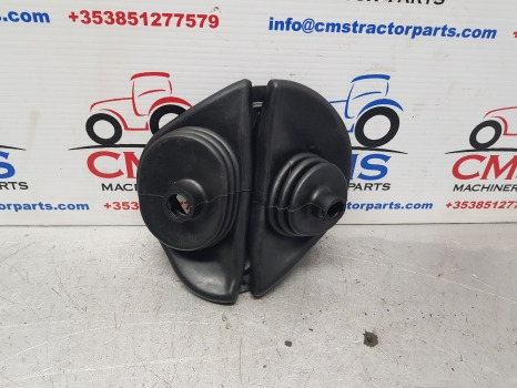 Ford 10, Tw 6610, 6810 Q Cab Gear Lever Gaiter Rubber Cover Boot E3nn7z066aa - Cabine en interieur voor Landbouwmachine: afbeelding 1 Ford 10, Tw 6610, 6810 Q Cab Gear Lever Gaiter Rubber Cover Boot E3nn7z066aa - Cabine en interieur voor Landbouwmachine: afbeelding 1
