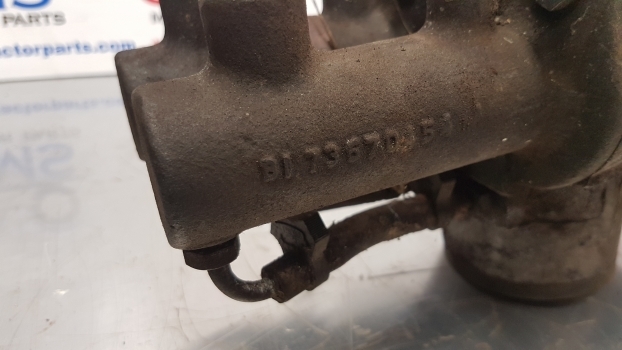Ford 30 , 70 And Fiat G Series Brake Master Cylinders E9nn2a064ae - Remcilinder voor Tractor: afbeelding 4 Ford 30 , 70 And Fiat G Series Brake Master Cylinders E9nn2a064ae - Remcilinder voor Tractor: afbeelding 4