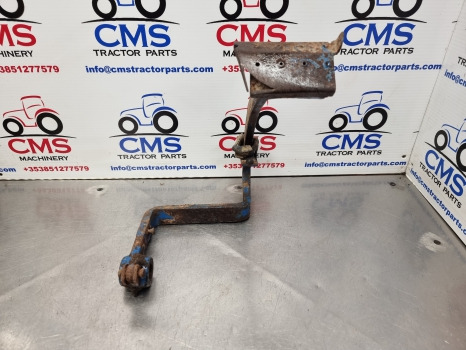 Ford 4610, 10 Series, Lp Cab Clutch Pedal D4nn2n002c - Pedaal voor Tractor: afbeelding 4 Ford 4610, 10 Series, Lp Cab Clutch Pedal D4nn2n002c - Pedaal voor Tractor: afbeelding 4
