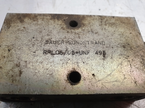 Ford 555 Hydraulic Check Valve 81873170 , Sauer-sundstrand Rpl06/c5-unf 495 - Hydraulische klep voor Tractor: afbeelding 2 Ford 555 Hydraulic Check Valve 81873170 , Sauer-sundstrand Rpl06/c5-unf 495 - Hydraulische klep voor Tractor: afbeelding 2