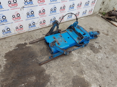 Ford 7740, 40 Series, Pick Up Hitch Complete E9nne936ab12b, 81875162 - Frame/ Chassis: afbeelding 2 Ford 7740, 40 Series, Pick Up Hitch Complete E9nne936ab12b, 81875162 - Frame/ Chassis: afbeelding 2