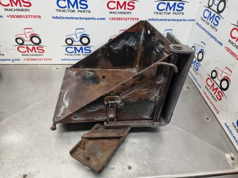 Ford 7840, 8240, 8340, 6640 Battery Tray Assy F0nn10n655ab11b, F0nn10723de11m - Cabinevering: afbeelding 2 Ford 7840, 8240, 8340, 6640 Battery Tray Assy F0nn10n655ab11b, F0nn10723de11m - Cabinevering: afbeelding 2