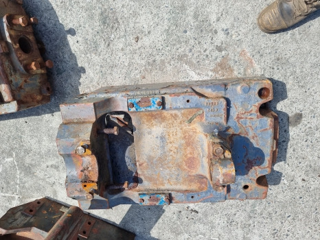 Ford 8240, 7740, 40 Series, Front Axle Support 82004900, 82002097 - Vooras: afbeelding 1 Ford 8240, 7740, 40 Series, Front Axle Support 82004900, 82002097 - Vooras: afbeelding 1
