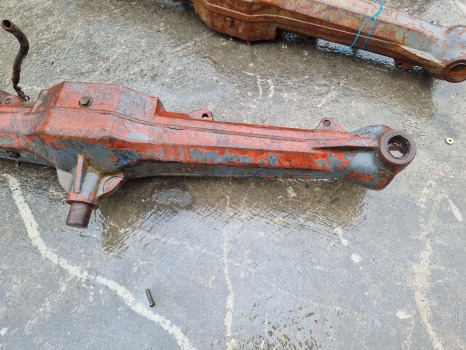 Ford 8240, 8340, 7840, Fiat M, Front Axle Complete 5164350, 5164349 - As en onderdelen: afbeelding 4 Ford 8240, 8340, 7840, Fiat M, Front Axle Complete 5164350, 5164349 - As en onderdelen: afbeelding 4