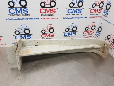 Ford New Holland 2000, 3000, 5100, 4600, 6600 Mudguard Bracket Support 81822981 - Fender voor Tractor: afbeelding 5 Ford New Holland 2000, 3000, 5100, 4600, 6600 Mudguard Bracket Support 81822981 - Fender voor Tractor: afbeelding 5