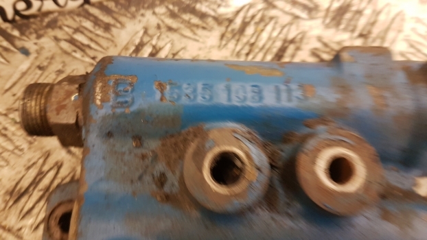 Ford, New Holland 8340, Ts Trailer Brake Valve Distributor 81874969, 1535108113 - Remventiel voor Tractor: afbeelding 3 Ford, New Holland 8340, Ts Trailer Brake Valve Distributor 81874969, 1535108113 - Remventiel voor Tractor: afbeelding 3