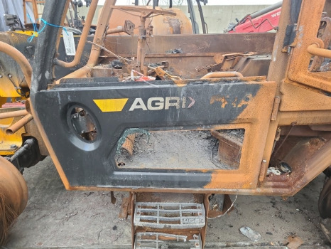 Jcb 542-70 Ag Cab Door Frame Lower 402/s3035 - Deur en onderdelen: afbeelding 1 Jcb 542-70 Ag Cab Door Frame Lower 402/s3035 - Deur en onderdelen: afbeelding 1