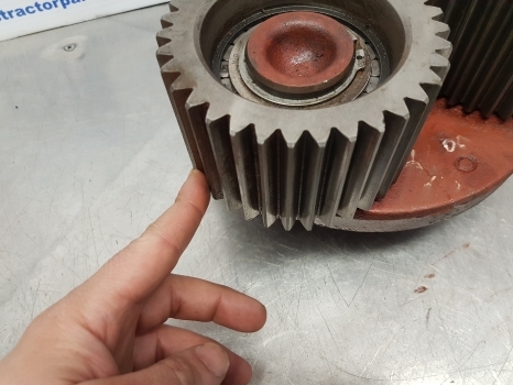John Deere 6600, 6300, 6400, 6320 Planet Pinion Carrier L172081, L80363, L101243 - Achterass voor Tractor: afbeelding 4 John Deere 6600, 6300, 6400, 6320 Planet Pinion Carrier L172081, L80363, L101243 - Achterass voor Tractor: afbeelding 4