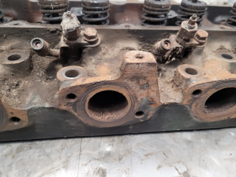 John Deere 6600, 6506, 6800, 6900 Engine Cylinder Head R112747, Re48617 - Cilinderkop: afbeelding 4 John Deere 6600, 6506, 6800, 6900 Engine Cylinder Head R112747, Re48617 - Cilinderkop: afbeelding 4