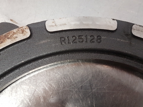 John Deere 6820, 6140j, 6155j, 7405, 7500 Rear Axle Plate R333929, R125128 - Achterass voor Tractor: afbeelding 4 John Deere 6820, 6140j, 6155j, 7405, 7500 Rear Axle Plate R333929, R125128 - Achterass voor Tractor: afbeelding 4