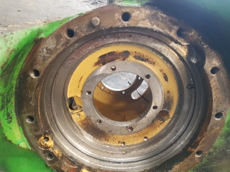 John Deere 6820, 6920 Autopowr Rear Axle Centre Housing Re220931, R219630 - Achterass voor Tractor: afbeelding 4 John Deere 6820, 6920 Autopowr Rear Axle Centre Housing Re220931, R219630 - Achterass voor Tractor: afbeelding 4