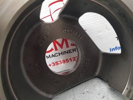 John Deere 6820 Rear Axle Pinion Bearing Housing R158139, R233403, R264671 - Achterass voor Tractor: afbeelding 4 John Deere 6820 Rear Axle Pinion Bearing Housing R158139, R233403, R264671 - Achterass voor Tractor: afbeelding 4