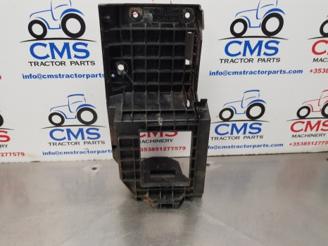 John Deere 6r 185, 6r, 6m Series, Reservoir Holder L220904 - Ruitenwisser: afbeelding 2 John Deere 6r 185, 6r, 6m Series, Reservoir Holder L220904 - Ruitenwisser: afbeelding 2