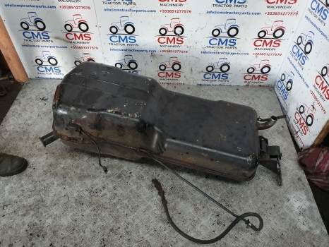 Lamborghini 1106 4wd Left Hand Side Diesel Tank 0.257.8145.3 - Brandstoftank voor Tractor: afbeelding 3 Lamborghini 1106 4wd Left Hand Side Diesel Tank 0.257.8145.3 - Brandstoftank voor Tractor: afbeelding 3