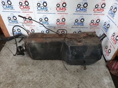 Lamborghini 1106 4wd Right Hand Side Diesel Tank 0.257.8143.3/40 - Brandstoftank voor Tractor: afbeelding 1 Lamborghini 1106 4wd Right Hand Side Diesel Tank 0.257.8143.3/40 - Brandstoftank voor Tractor: afbeelding 1