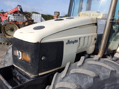 Lamborghini Premium 950 Engine, Cab, Transmission, Rear, Front Axle Parts Nut - Cabine: afbeelding 5 Lamborghini Premium 950 Engine, Cab, Transmission, Rear, Front Axle Parts Nut - Cabine: afbeelding 5