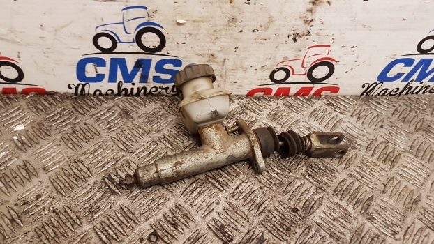 Landini Mythos Tdi 115 Clutch Master Cylinder 3558552m91 - Koppelingscilinder voor Tractor: afbeelding 1 Landini Mythos Tdi 115 Clutch Master Cylinder 3558552m91 - Koppelingscilinder voor Tractor: afbeelding 1