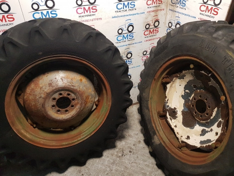 Massey Ferguson 135, 35 David Brown, Ford 2000, 3000 Wheel Pair 12.4-23 - Complete wiel voor Landbouwmachine: afbeelding 4 Massey Ferguson 135, 35 David Brown, Ford 2000, 3000 Wheel Pair 12.4-23 - Complete wiel voor Landbouwmachine: afbeelding 4