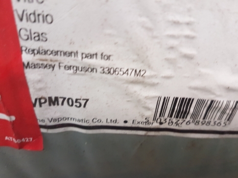 Massey Ferguson 200, 300, 600, Landini Cab Rear Windows 3306547m2 - Raam en onderdelen voor Tractor: afbeelding 3 Massey Ferguson 200, 300, 600, Landini Cab Rear Windows 3306547m2 - Raam en onderdelen voor Tractor: afbeelding 3