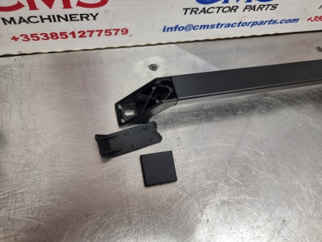 Massey Ferguson 300 Series, 390, 399, Cab Door Handle Lock Lh 3476171m1 - Deur en onderdelen: afbeelding 4 Massey Ferguson 300 Series, 390, 399, Cab Door Handle Lock Lh 3476171m1 - Deur en onderdelen: afbeelding 4