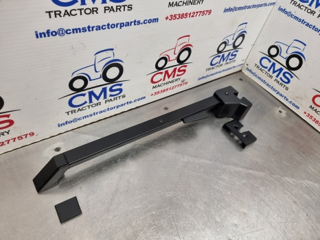 Massey Ferguson 300 Series, 390, 399, Cab Door Handle Lock Lh 3476171m1 - Deur en onderdelen: afbeelding 2 Massey Ferguson 300 Series, 390, 399, Cab Door Handle Lock Lh 3476171m1 - Deur en onderdelen: afbeelding 2