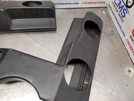 Massey Ferguson 4245, 4255, 4355 Cab Air Vent 3806427m3, 3806426m3 - Airco onderdeel: afbeelding 2 Massey Ferguson 4245, 4255, 4355 Cab Air Vent 3806427m3, 3806426m3 - Airco onderdeel: afbeelding 2