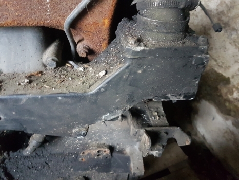Massey Ferguson 4255, 4245, 3160, 6140, 6150 Engine Intake Manifold 3640983m91 - Inlaatspruitstuk voor Tractor: afbeelding 3 Massey Ferguson 4255, 4245, 3160, 6140, 6150 Engine Intake Manifold 3640983m91 - Inlaatspruitstuk voor Tractor: afbeelding 3