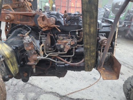Massey Ferguson 4255 Rear Axle Centre Housing - Achterass voor Landbouwmachine: afbeelding 1 Massey Ferguson 4255 Rear Axle Centre Housing - Achterass voor Landbouwmachine: afbeelding 1