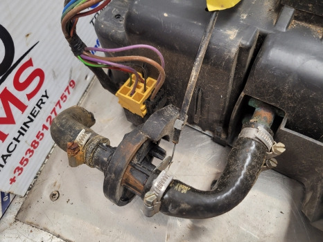 Massey Ferguson 4355, 4245, 4255, 4260, 4270 Cab Air Heater Unit 3807646m91 - Airco onderdeel: afbeelding 5 Massey Ferguson 4355, 4245, 4255, 4260, 4270 Cab Air Heater Unit 3807646m91 - Airco onderdeel: afbeelding 5