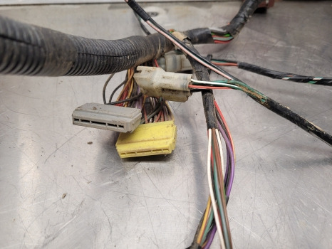 Massey Ferguson 4355, 4255, 4245 Cab Roof Wiring Loom Roof Wiring Loom - Kabels/ Draden: afbeelding 4 Massey Ferguson 4355, 4255, 4245 Cab Roof Wiring Loom Roof Wiring Loom - Kabels/ Draden: afbeelding 4