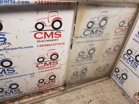 Massey Ferguson 50b Cab Side Window, Frame And 1 Glass 000000 - Raam en onderdelen voor Graaflaadmachine: afbeelding 4 Massey Ferguson 50b Cab Side Window, Frame And 1 Glass 000000 - Raam en onderdelen voor Graaflaadmachine: afbeelding 4
