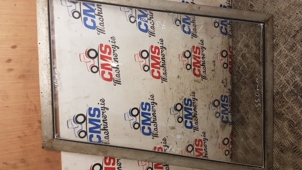 Massey Ferguson 50b Cab Window Frame Glass Lhs. Please Check By The Photos. - Raam en onderdelen voor Graaflaadmachine: afbeelding 2 Massey Ferguson 50b Cab Window Frame Glass Lhs. Please Check By The Photos. - Raam en onderdelen voor Graaflaadmachine: afbeelding 2