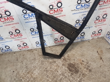 Massey Ferguson 50hx, 60hx Cab Door Frame Rhs 50hxdoor - Deur en onderdelen voor Graaflaadmachine: afbeelding 2 Massey Ferguson 50hx, 60hx Cab Door Frame Rhs 50hxdoor - Deur en onderdelen voor Graaflaadmachine: afbeelding 2