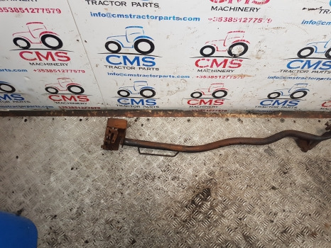 Massey Ferguson 5612, 5600, 6600, 7600 Series, Cab Door Handle Lhs 4353955m3 - Deur en onderdelen: afbeelding 3 Massey Ferguson 5612, 5600, 6600, 7600 Series, Cab Door Handle Lhs 4353955m3 - Deur en onderdelen: afbeelding 3