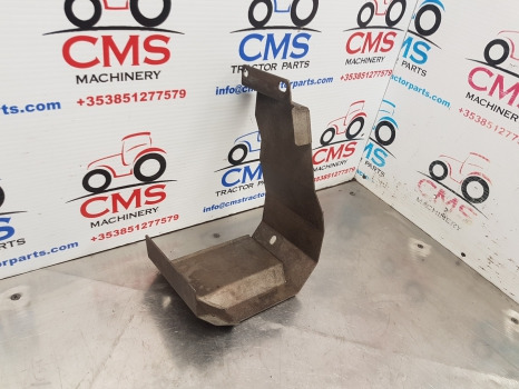 Massey Ferguson 5612, 5611, 5613, Engine Cowl, Shield 4386766m2 - Luchtinlaatsysteem: afbeelding 3 Massey Ferguson 5612, 5611, 5613, Engine Cowl, Shield 4386766m2 - Luchtinlaatsysteem: afbeelding 3