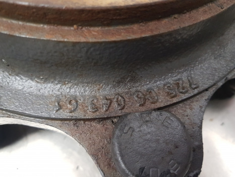 Vooras Massey Ferguson 5612, 5712 Front Axle Hub Bolt Plate 725.06.043.61, 7250604301: afbeelding 7