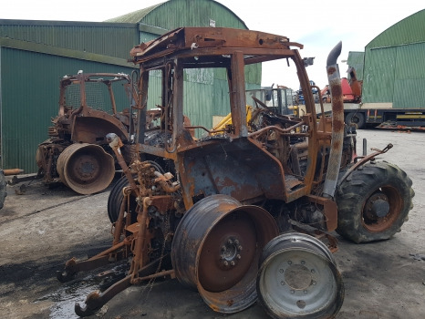 Massey Ferguson 5612 Front, Rear Axle, Pto, Transmission, Engine Parts - Motor: afbeelding 3 Massey Ferguson 5612 Front, Rear Axle, Pto, Transmission, Engine Parts - Motor: afbeelding 3