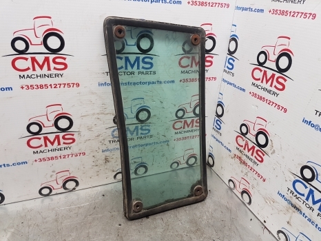 Massey Ferguson 600 Series 690 Cab Knee Glass With Lhs Seal Tg1250, 3301881m1 - Raam en onderdelen voor Tractor: afbeelding 1 Massey Ferguson 600 Series 690 Cab Knee Glass With Lhs Seal Tg1250, 3301881m1 - Raam en onderdelen voor Tractor: afbeelding 1