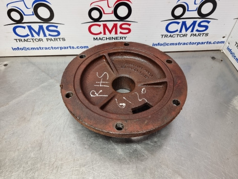 Massey Ferguson 6180, 3050, 3095 Bearing Housing Rh 3382015m2 - Achterass: afbeelding 1 Massey Ferguson 6180, 3050, 3095 Bearing Housing Rh 3382015m2 - Achterass: afbeelding 1
