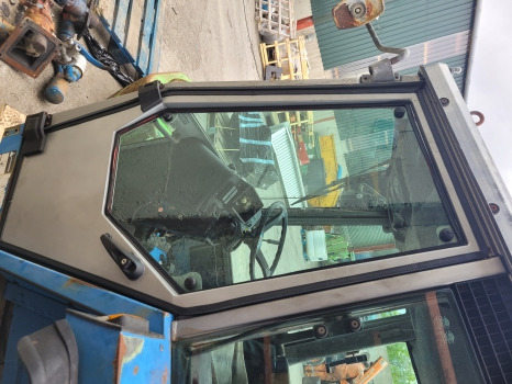 Massey Ferguson 690, 698 Landini 6550, 7550, 6880, 7880 Cab Door Lhs 3301830m93 - Deur en onderdelen: afbeelding 1 Massey Ferguson 690, 698 Landini 6550, 7550, 6880, 7880 Cab Door Lhs 3301830m93 - Deur en onderdelen: afbeelding 1