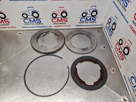 New Holland Case T6, T7, T6000, Cl4 Front Axle Brake Plate Disc Kit 87608346 - Remschijven: afbeelding 1 New Holland Case T6, T7, T6000, Cl4 Front Axle Brake Plate Disc Kit 87608346 - Remschijven: afbeelding 1