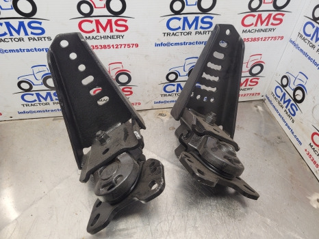 New Holland Case T6, T7, T6000, Maxxum Front Mudguard Hub Kit 87651033, 87651032 - Fender: afbeelding 5 New Holland Case T6, T7, T6000, Maxxum Front Mudguard Hub Kit 87651033, 87651032 - Fender: afbeelding 5