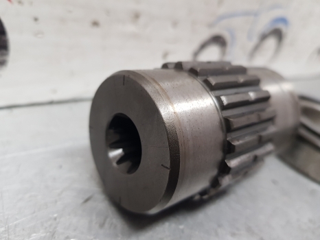 New Holland Case T7, T6000, Puma Ser T7.225 Hydraulic Pump Drive Shaft 47130581 - Hydraulische pomp voor Tractor: afbeelding 4 New Holland Case T7, T6000, Puma Ser T7.225 Hydraulic Pump Drive Shaft 47130581 - Hydraulische pomp voor Tractor: afbeelding 4