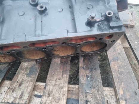 Motor en onderdelen New Holland Case Tm, Mxm 120, 130  Cylinder Block 87802648, 84215970, 87802526: afbeelding 7
