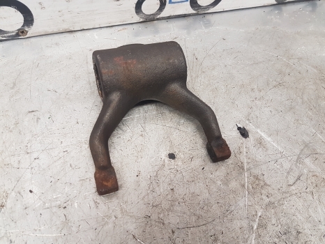 New Holland Fiat 60, Tm, F, M 8260 Transmission Clutch Fork 5149612 - Koppeling en onderdelen voor Tractor: afbeelding 3 New Holland Fiat 60, Tm, F, M 8260 Transmission Clutch Fork 5149612 - Koppeling en onderdelen voor Tractor: afbeelding 3